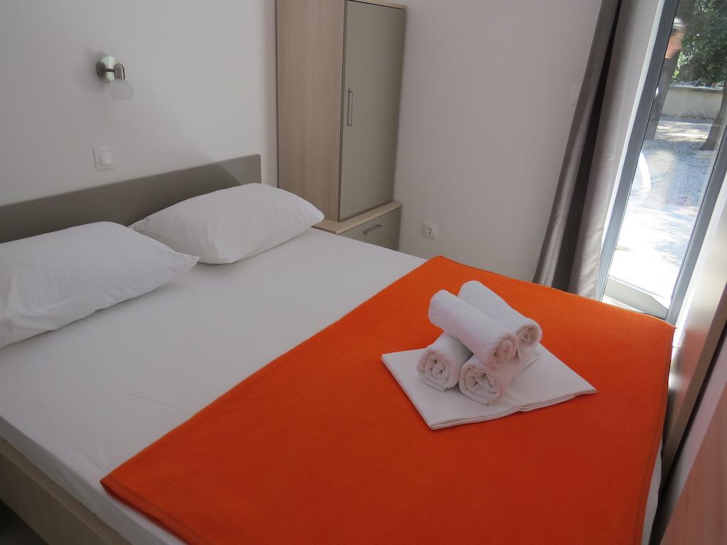 ביוגראד נה מורו Camping Mia Bungalow & Mobile Home חדר תמונה