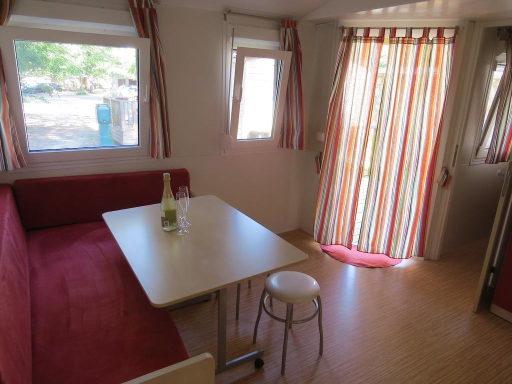 ביוגראד נה מורו Camping Mia Bungalow & Mobile Home מראה חיצוני תמונה