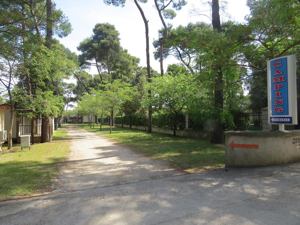 ביוגראד נה מורו Camping Mia Bungalow & Mobile Home מראה חיצוני תמונה
