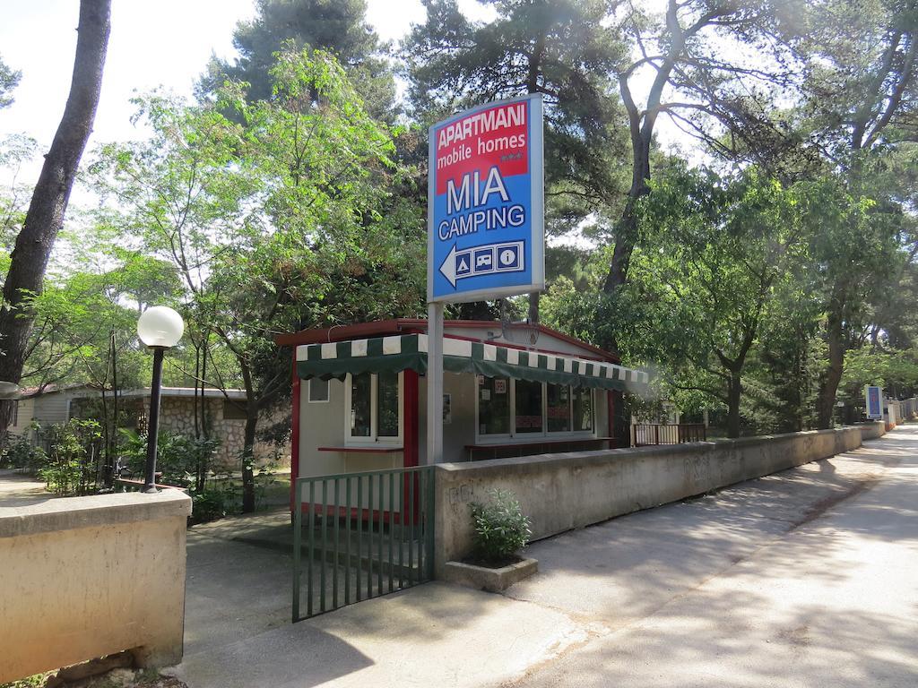 ביוגראד נה מורו Camping Mia Bungalow & Mobile Home מראה חיצוני תמונה
